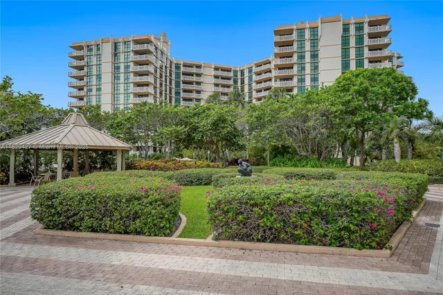 $1,375,000 | 1121 Crandon Boulevard, Unit F201, Key Biscayne, FL 33149