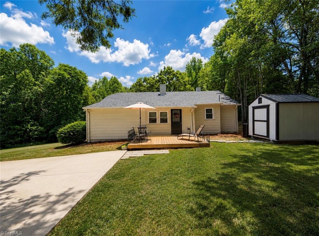 1416 Perryman Road Lexington, NC 27295 - Photo 5 of 24