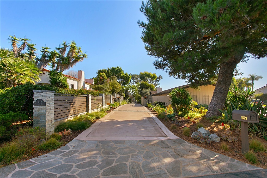 1579 Gascony Road Encinitas, CA 92024 - Photo 2 of 25