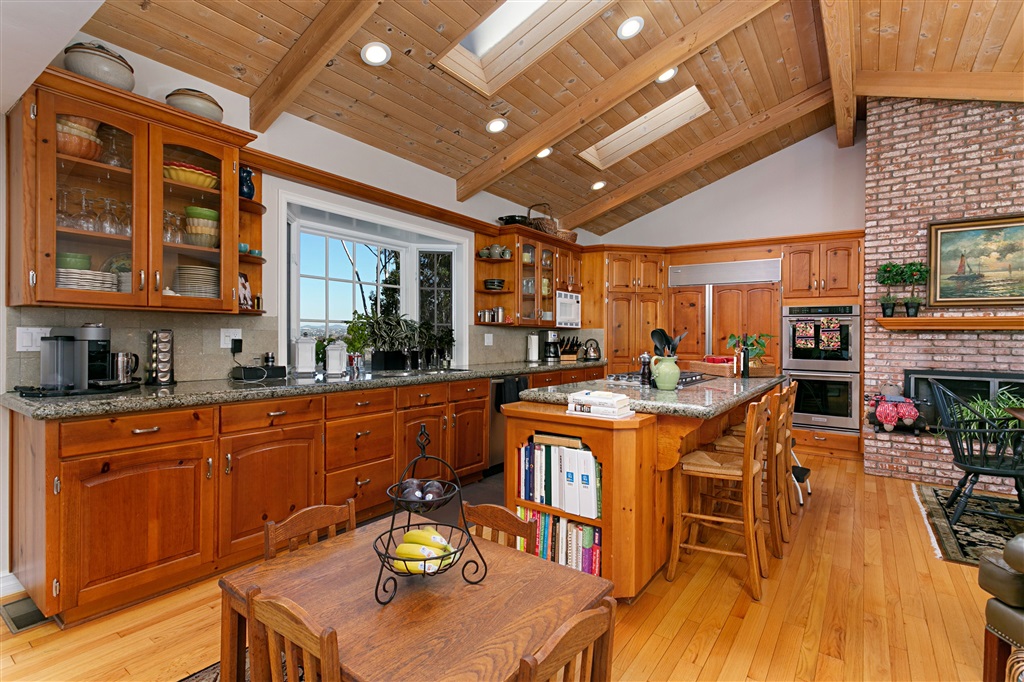 1579 Gascony Road Encinitas, CA 92024 - Photo 7 of 25