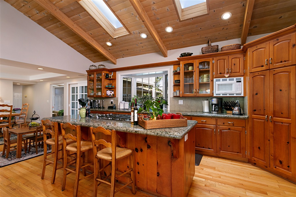 1579 Gascony Road Encinitas, CA 92024 - Photo 8 of 25