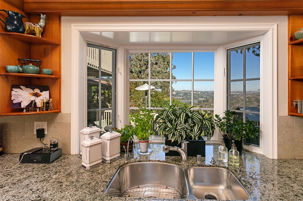 1579 Gascony Road Encinitas, CA 92024 - Photo 9 of 25