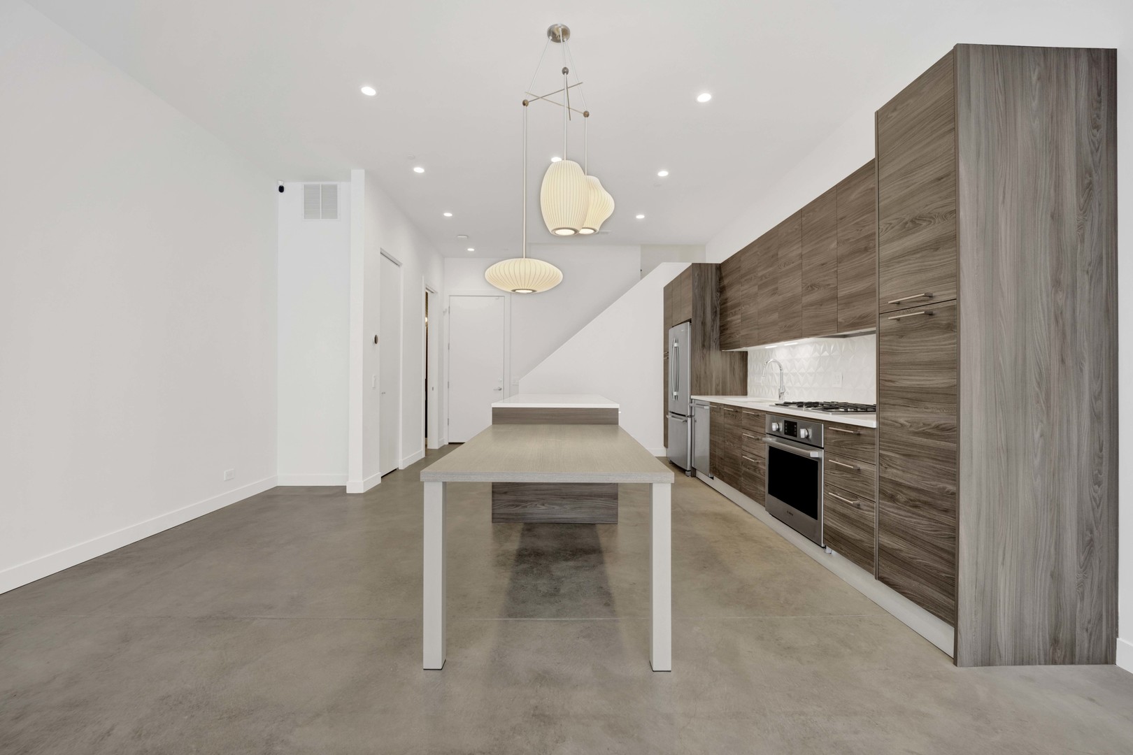 1017 North Cleveland Avenue, Unit 4 Chicago, IL 60610 - Photo 8 of 35