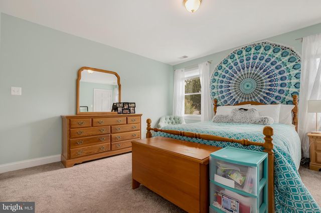 $1,035,000 | 1832 North Quantico Street, Arlington, VA 22205