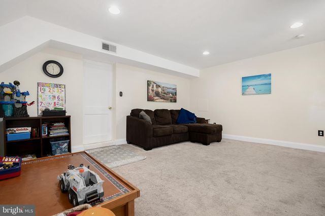 $1,035,000 | 1832 North Quantico Street, Arlington, VA 22205