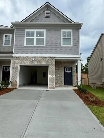 $2,100 | 5762 Calle Vista Drive, Lithonia, GA 30058