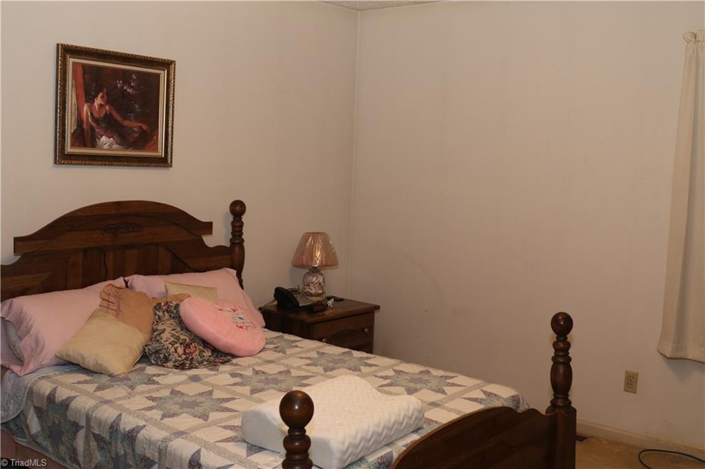 709 Juniper Street Rockingham, NC 28379 - Photo 15 of 37