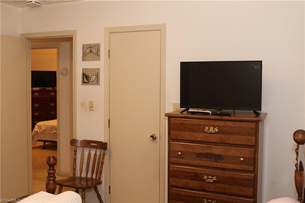 709 Juniper Street Rockingham, NC 28379 - Photo 17 of 37