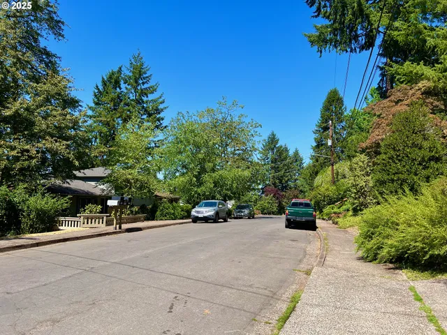 a view of outdoor space with garden view