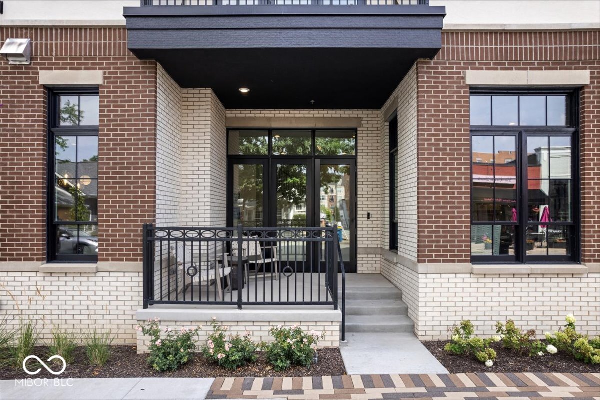 41 North Rangeline Road, Unit 3 Carmel, IN 46032 - Photo 2 of 40