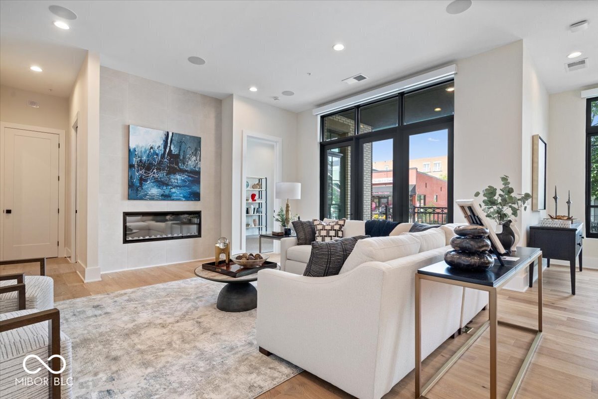 41 North Rangeline Road, Unit 3 Carmel, IN 46032 - Photo 4 of 40