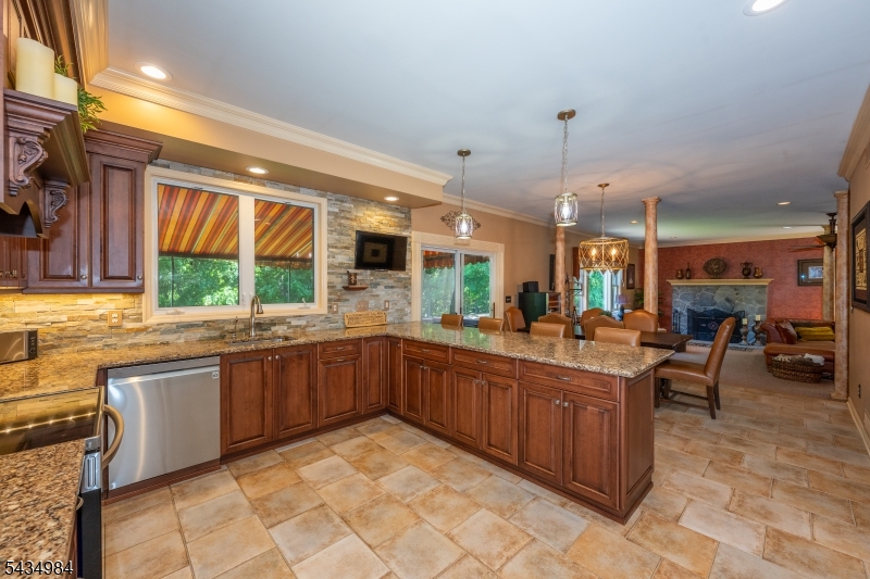 11 Stone Ridge Court Rockaway, NJ 07866 - Photo 12 of 43