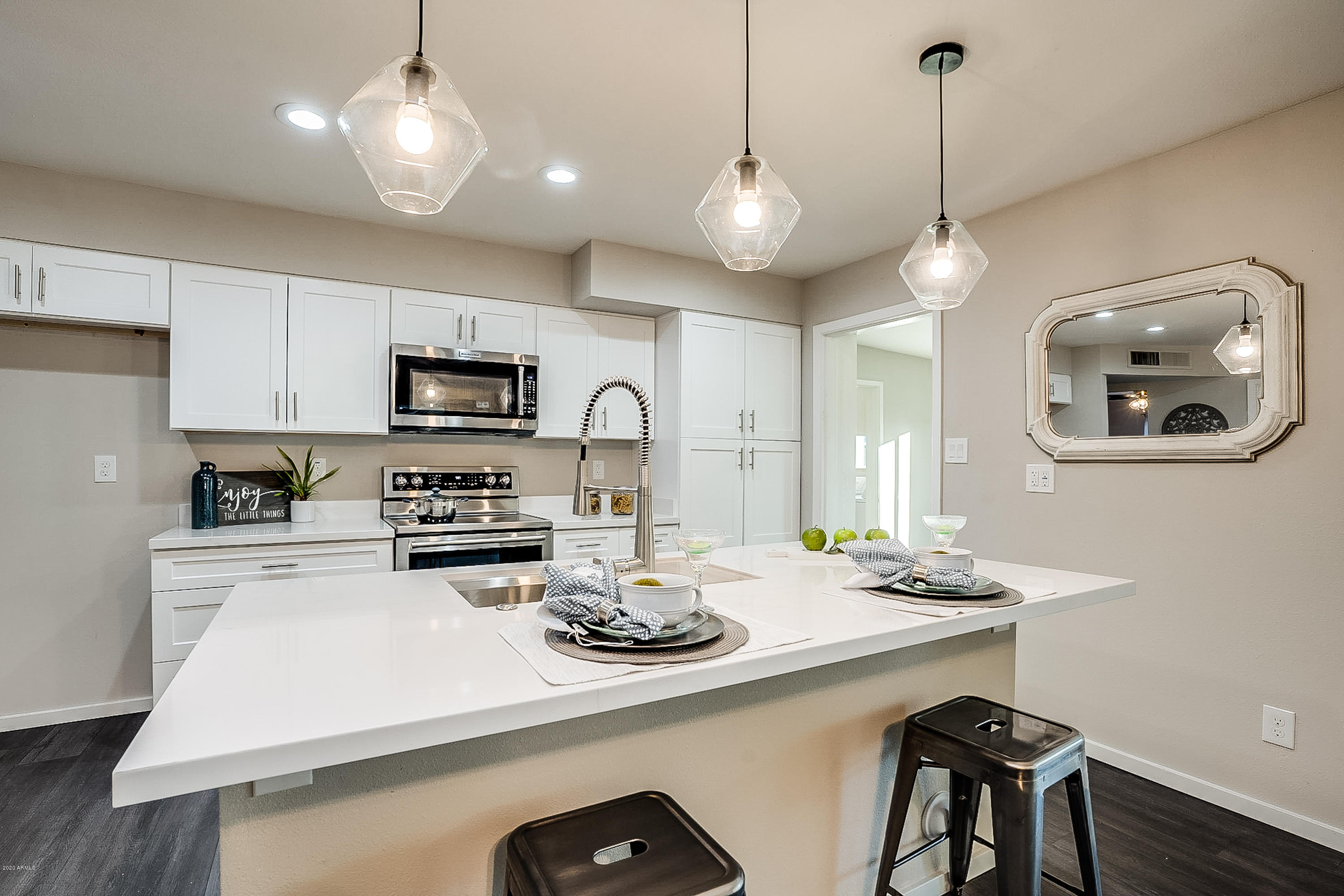 9 West Del Rio Drive Tempe, AZ 85282 - Photo 10 of 39 Del Rio-18