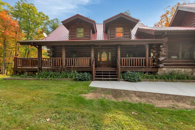 $1,150,000 | 6258 State 87 Street Southwest, Backus, MN 56435