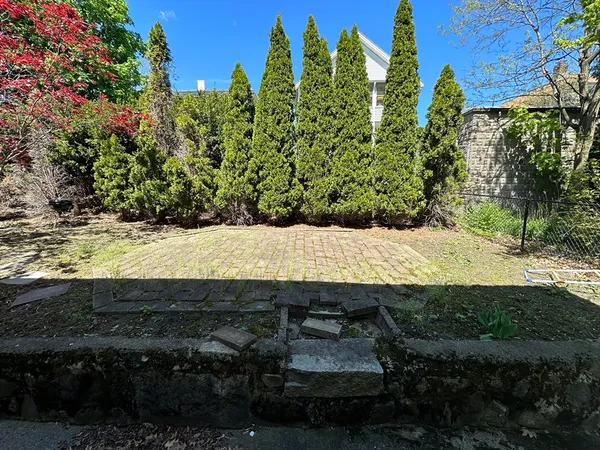 $3,200 | 72 South Crescent Circuit, Unit 72, Boston, MA 02135