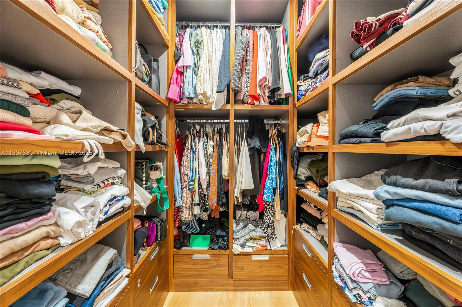 851 Northeast 1st Avenue, Unit 1409 Miami, FL 33132 - Photo 11 of 43 unknown