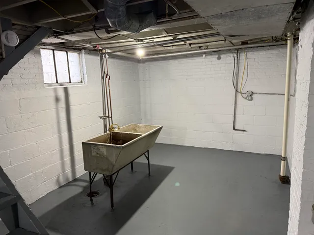 $120,000 | 2120 South 6th Street, Rockford, IL 61104