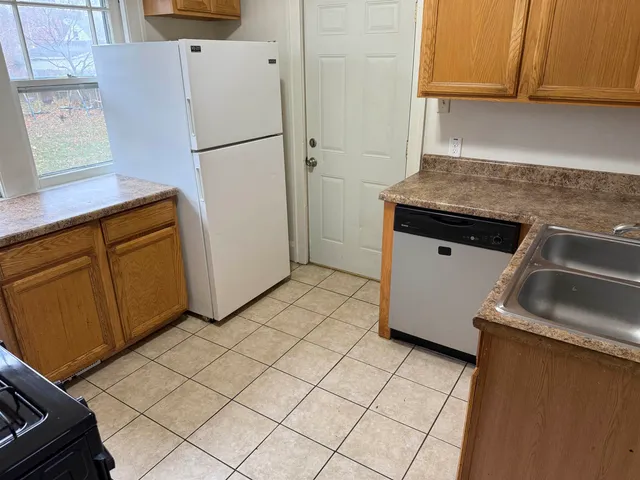 $120,000 | 2120 South 6th Street, Rockford, IL 61104