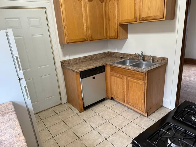 $120,000 | 2120 South 6th Street, Rockford, IL 61104