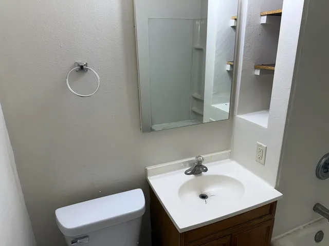 $120,000 | 2120 South 6th Street, Rockford, IL 61104