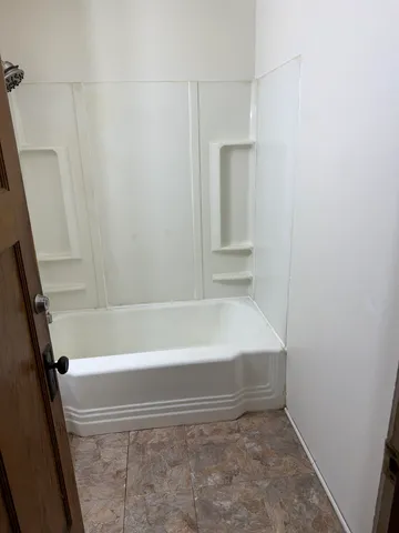 $120,000 | 2120 South 6th Street, Rockford, IL 61104