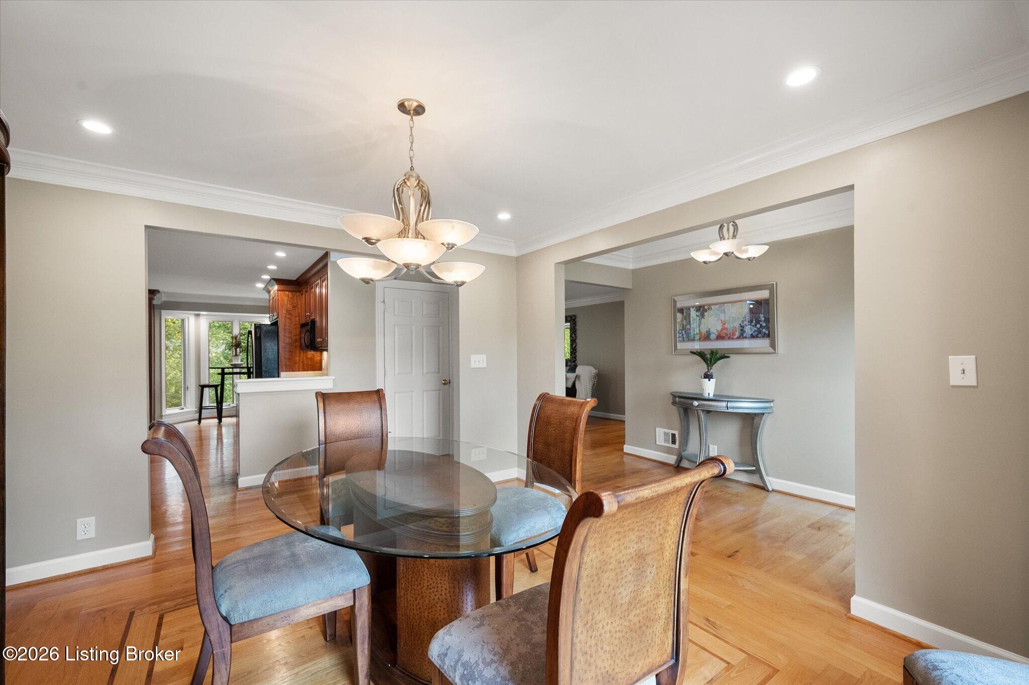 5407 Navajo Road Louisville, KY 40207 - Photo 4 of 33 Dining Room