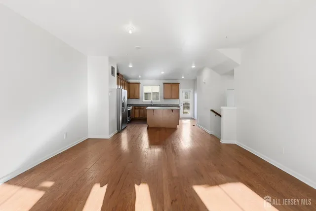 $3,600 | 6 Bond Street, North Brunswick, NJ 08902