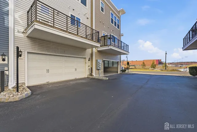 $3,600 | 6 Bond Street, North Brunswick, NJ 08902