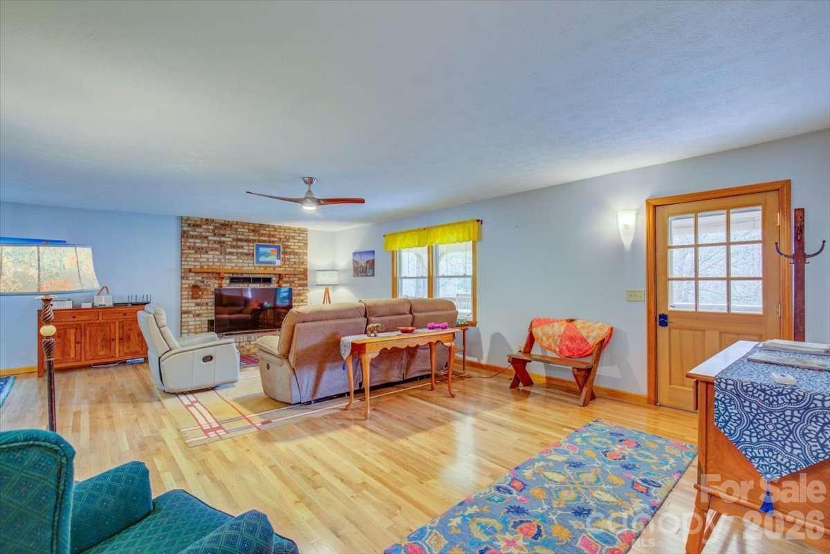 972 Harper Road Hendersonville, NC 28792 - Photo 4 of 28