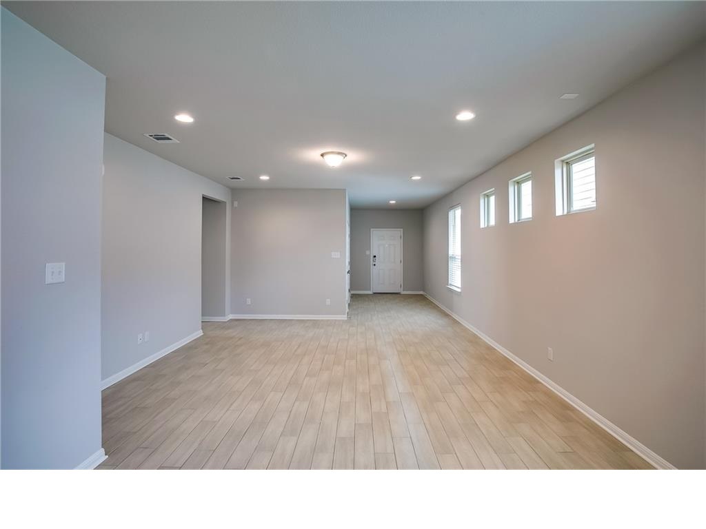 237 Unforgiven Lane Jarrell, TX 76537 - Photo 4 of 20