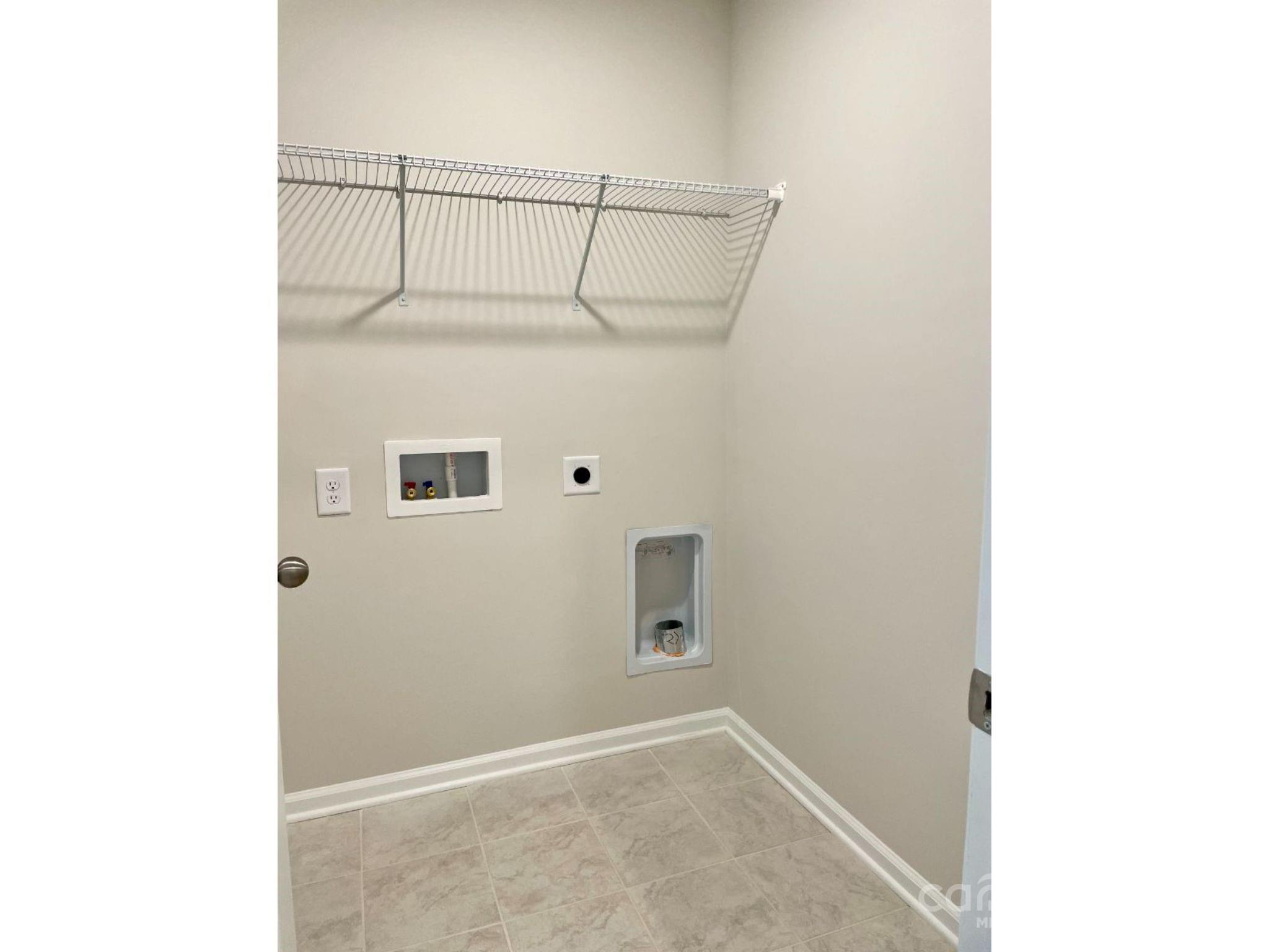 15904 Capps Road Charlotte, NC 28278 - Photo 16 of 21 a view of an empty room