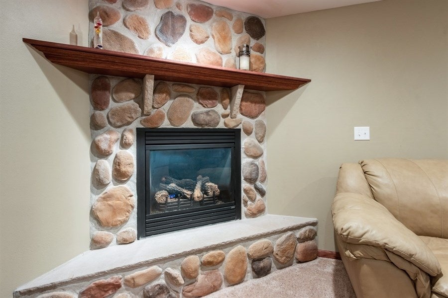 802 Wood Lily Road Solon, IA 52333 - Photo 18 of 32 Gallery Image 18
