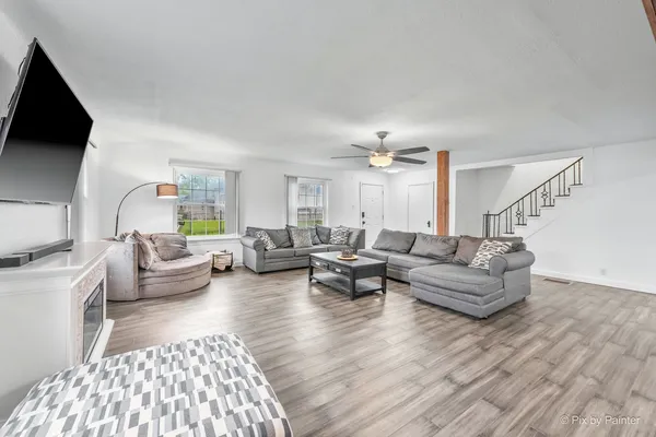 $400,000 | 34820 North Holman Avenue, Ingleside, IL 60041