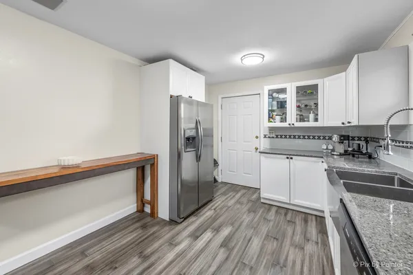 $400,000 | 34820 North Holman Avenue, Ingleside, IL 60041