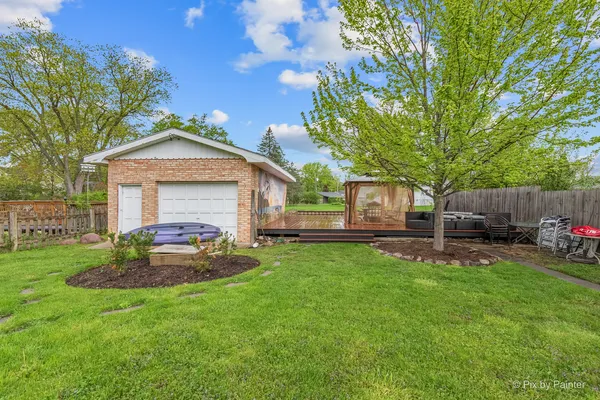 $400,000 | 34820 North Holman Avenue, Ingleside, IL 60041