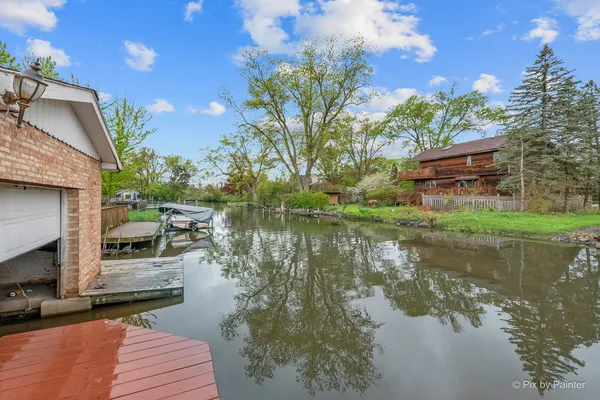 $400,000 | 34820 North Holman Avenue, Ingleside, IL 60041