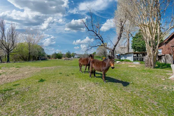 $395,000 | 48 County Road 2360, Bagwell, TX 75412