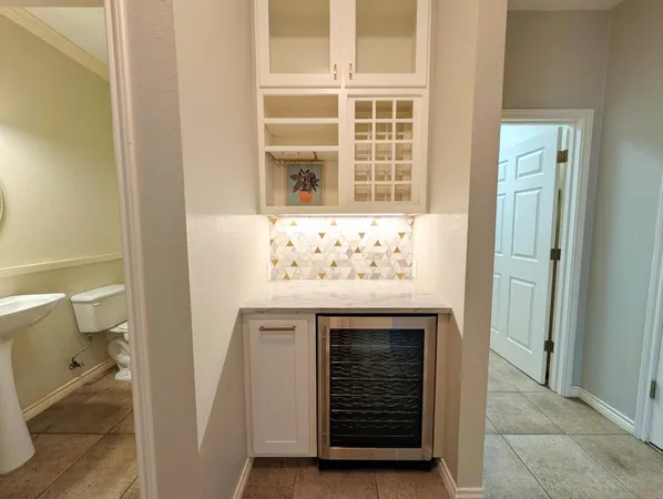 $2,800 | 87 Firestone Place, Meadowlakes, TX 78654