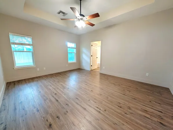 $2,800 | 87 Firestone Place, Meadowlakes, TX 78654