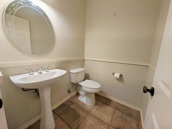 $2,800 | 87 Firestone Place, Meadowlakes, TX 78654