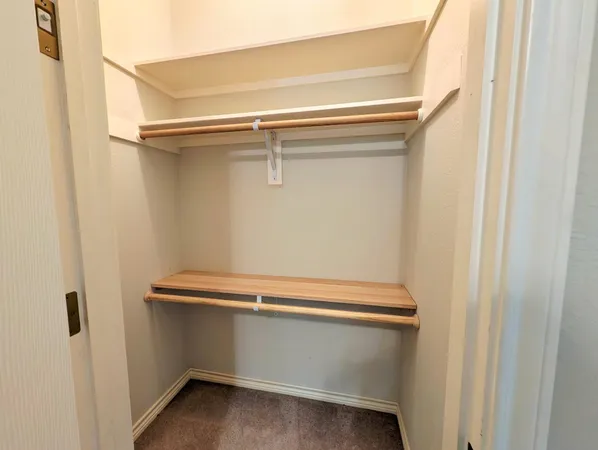 $2,800 | 87 Firestone Place, Meadowlakes, TX 78654