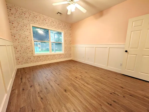 $2,800 | 87 Firestone Place, Meadowlakes, TX 78654