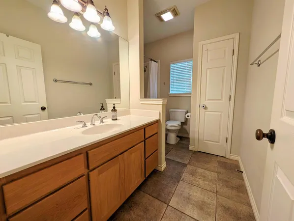 $2,800 | 87 Firestone Place, Meadowlakes, TX 78654