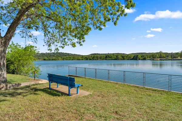 $2,800 | 87 Firestone Place, Meadowlakes, TX 78654