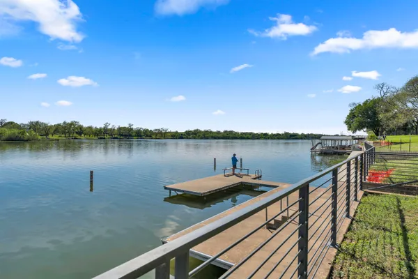 $2,800 | 87 Firestone Place, Meadowlakes, TX 78654