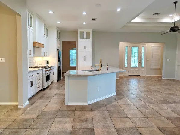 $2,800 | 87 Firestone Place, Meadowlakes, TX 78654