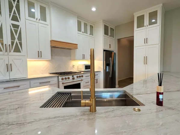 $2,800 | 87 Firestone Place, Meadowlakes, TX 78654