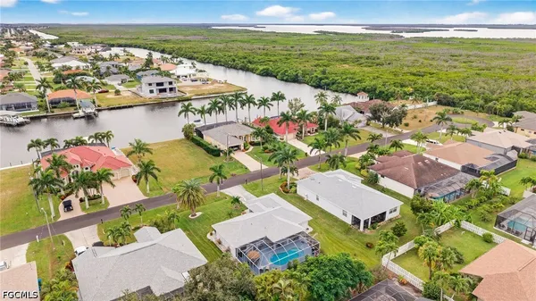 $2,800 | 2919 Southwest 25th Street, Cape Coral, FL 33914