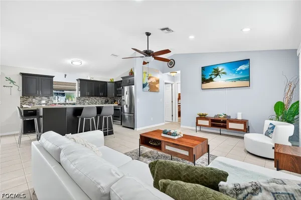 $2,800 | 2919 Southwest 25th Street, Cape Coral, FL 33914