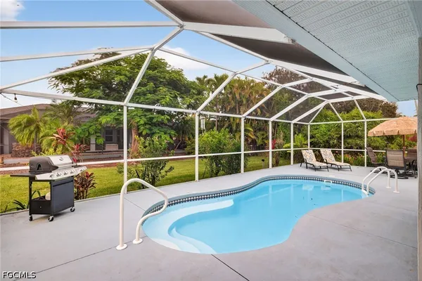 $2,800 | 2919 Southwest 25th Street, Cape Coral, FL 33914